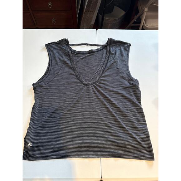CLOUD 9 Sleeveless Workout top EUC - Picture 1 of 9